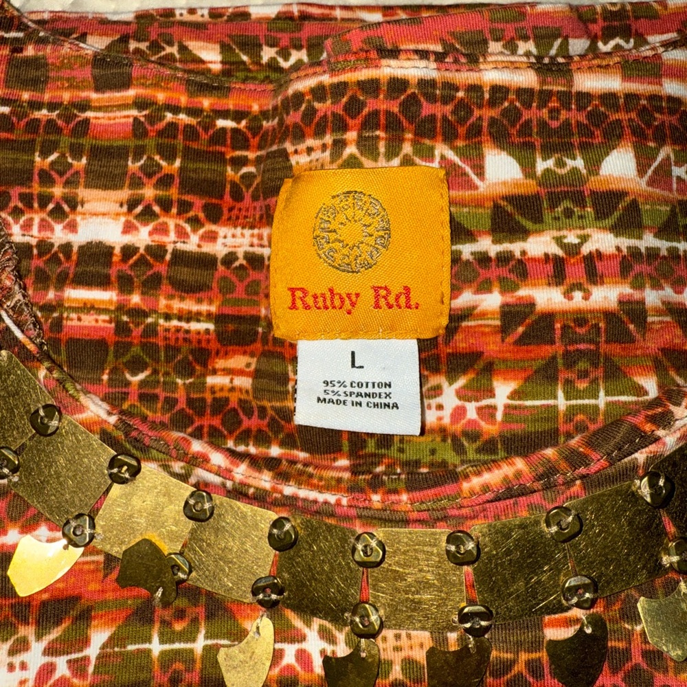 🔥2/$24 or 3/$30🔥 Ruby Red- Women's Multicolor Patterned Top with Gold Accents - Picture 5 of 6